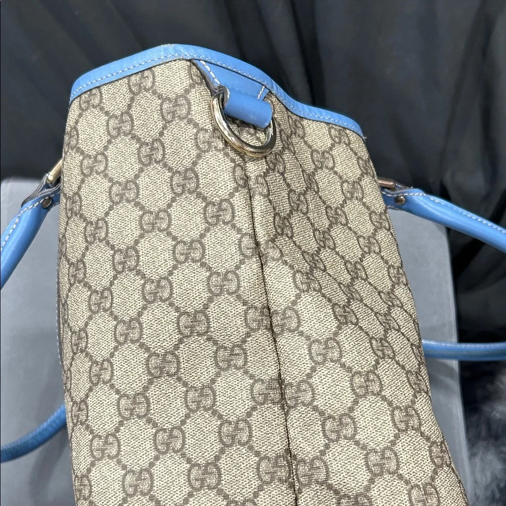 Gucci GG Supreme Joy tote bag featuring blue leather trim - Picture 3 of 13
